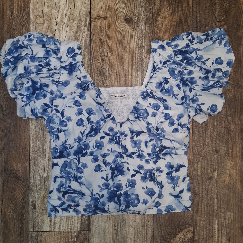 Abercrombie & Fitch Romantic Coquette Floral Puff-Sleeve Smocked Crop Top Small